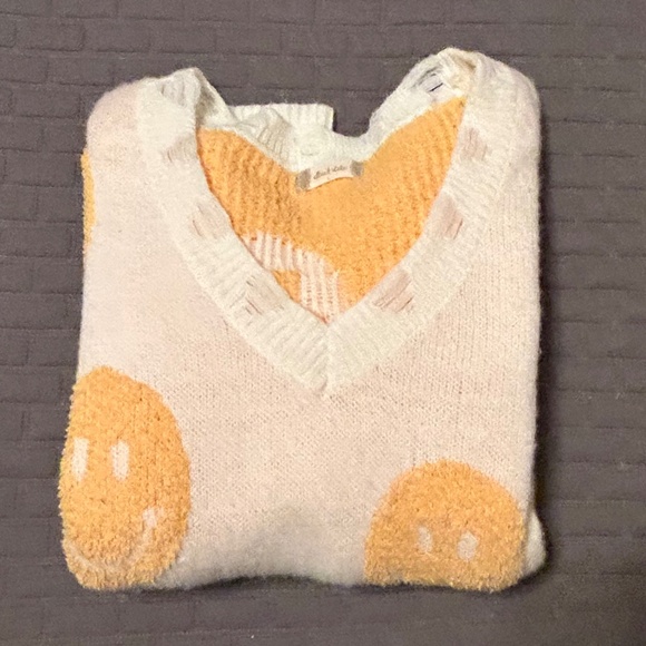 Altar’d State- Women's Distressed Smiley Sweater-L - Picture 7 of 8